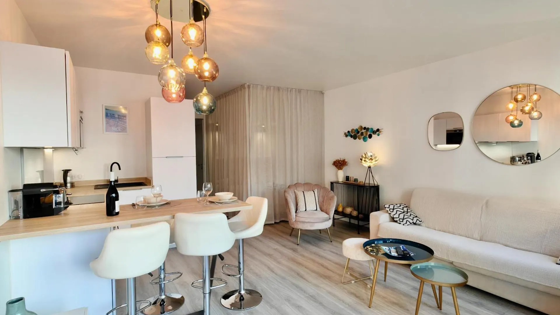 Royal Lux Seaview By Booking Guys Nice