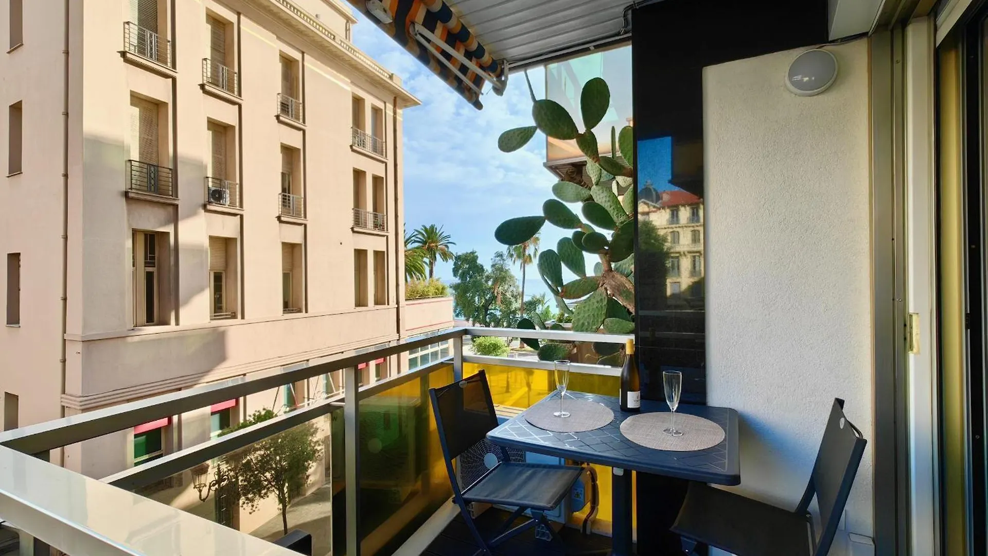 Apartment Royal Lux Seaview By Booking Guys Nice