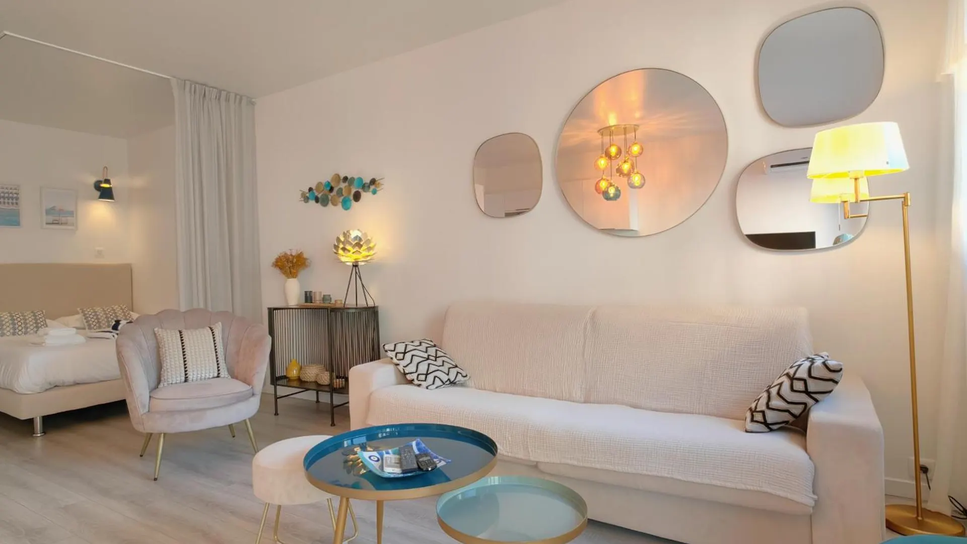 Apartment Royal Lux Seaview By Booking Guys Nice