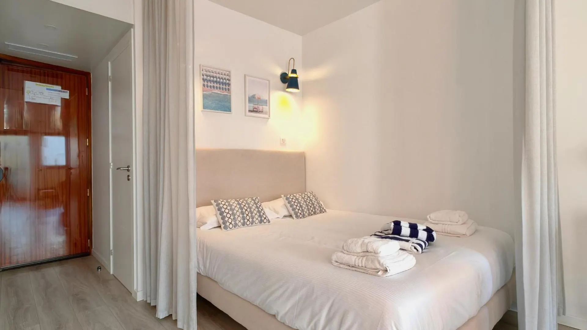 Apartment Royal Lux Seaview By Booking Guys Nice France