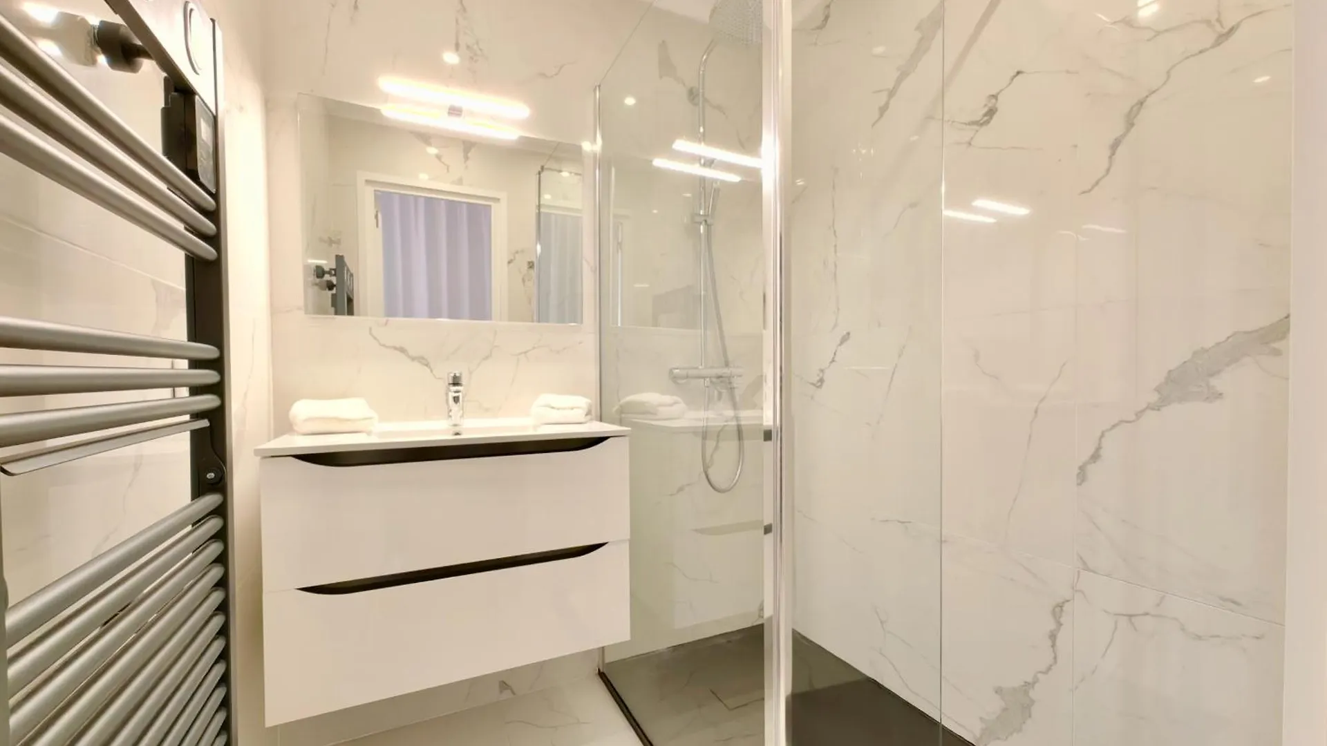 Apartment Royal Lux Seaview By Booking Guys Nice