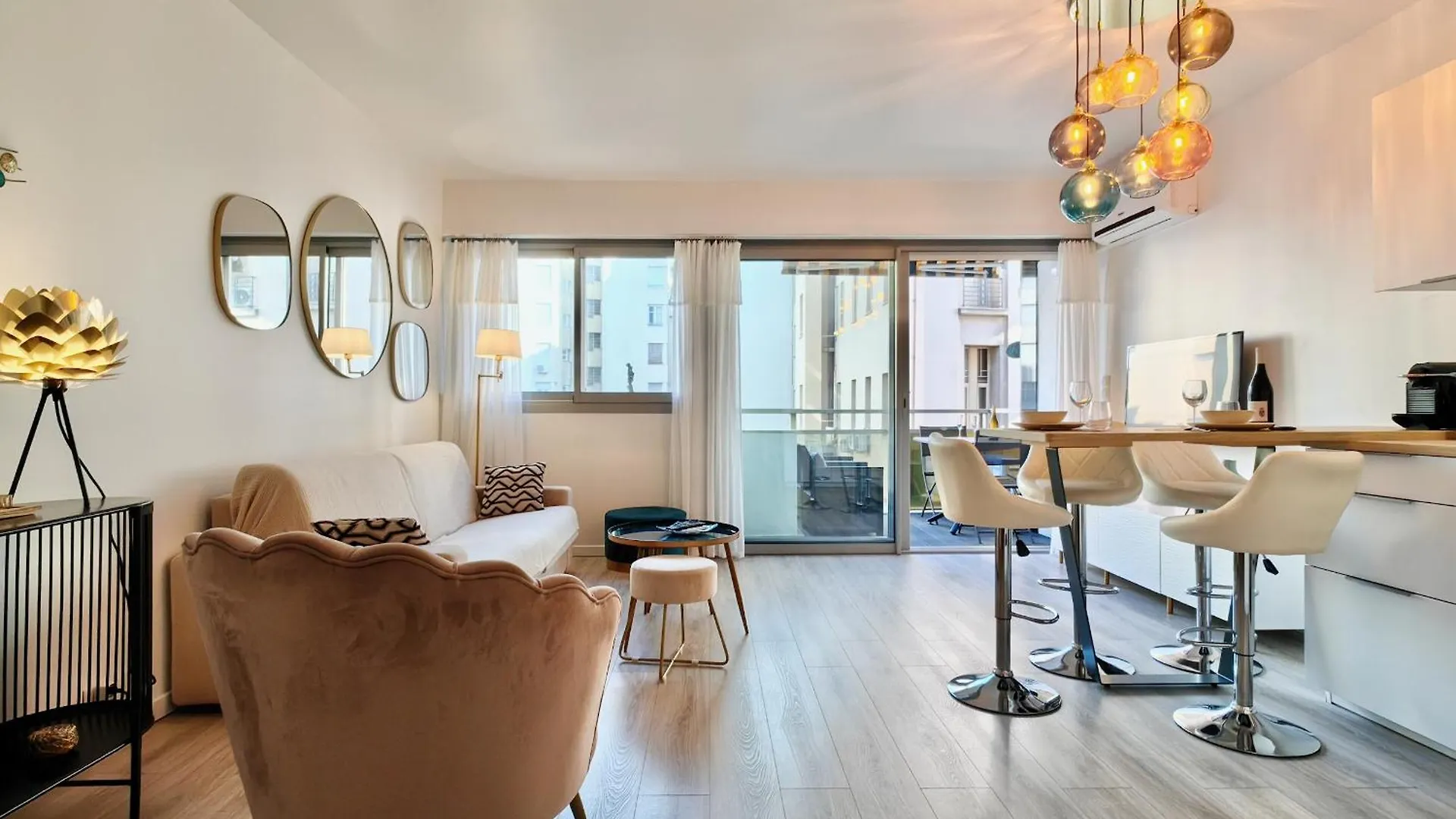 Royal Lux Seaview By Booking Guys Nice Apartment