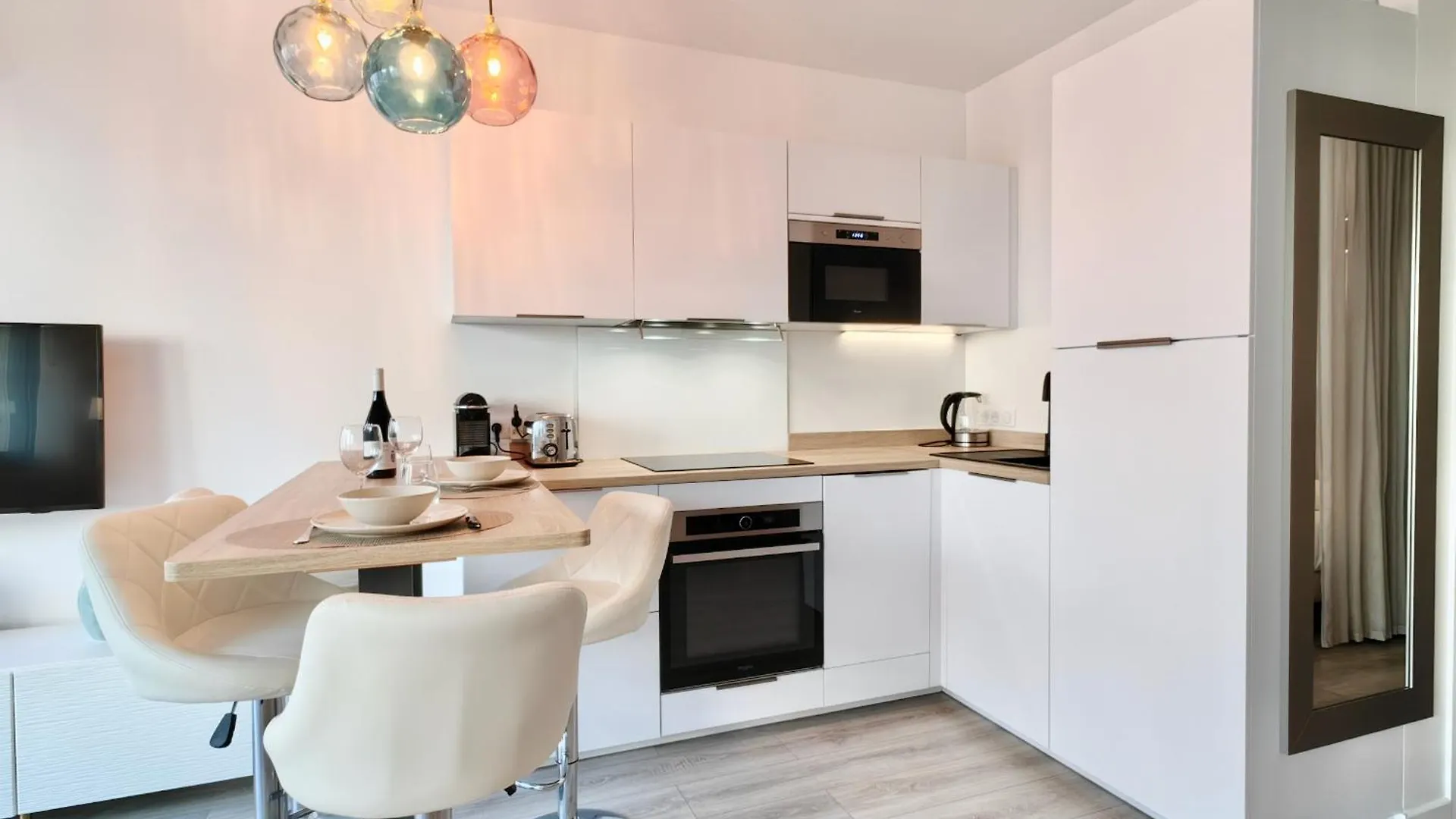 Apartment Royal Lux Seaview By Booking Guys Nice France
