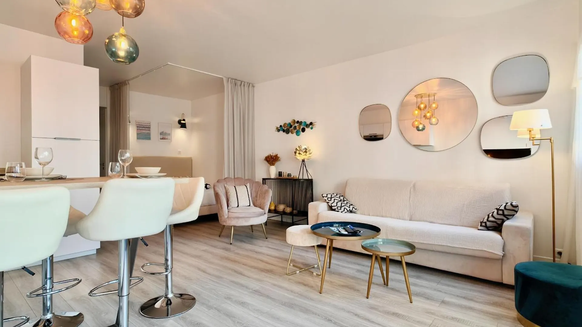 Royal Lux Seaview By Booking Guys Nice 0*,